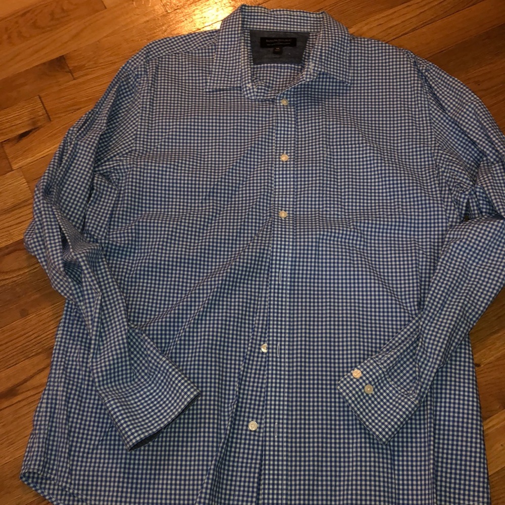 Lightly worn banana republic men’s dress shirt